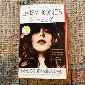 Daisy Jones & The Six by Taylor Jenkins Reid